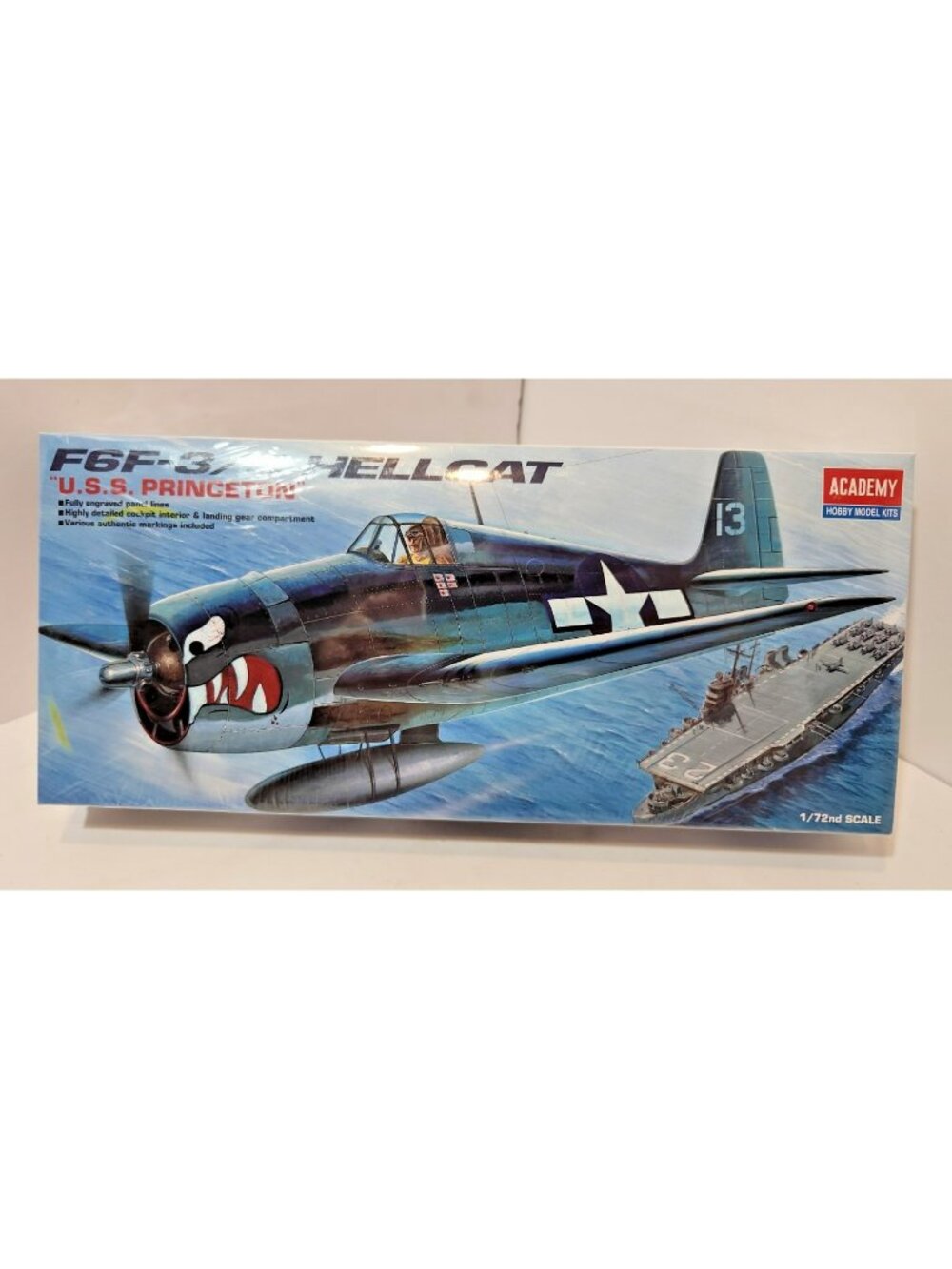 Academy 2224 Grumman F6F3/5 Hellcat Deluxe Kit (1/72) Model FA217-5000